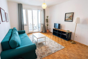 Central Living Apartment Opera